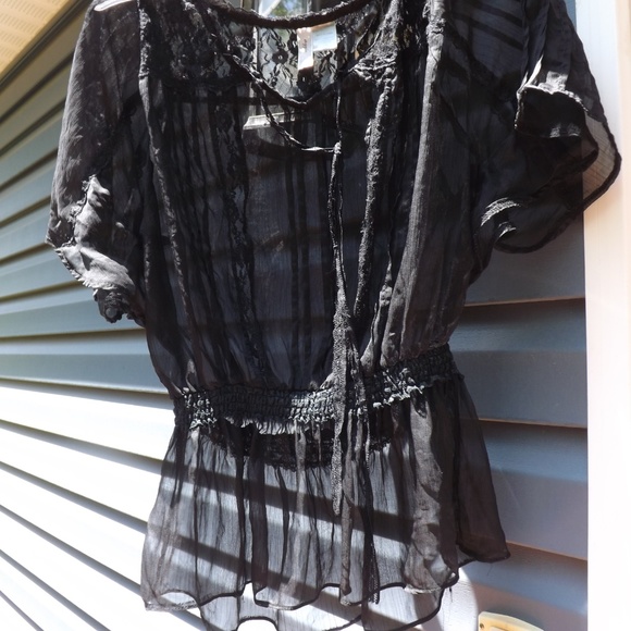 Tops - Picture 2 of 5